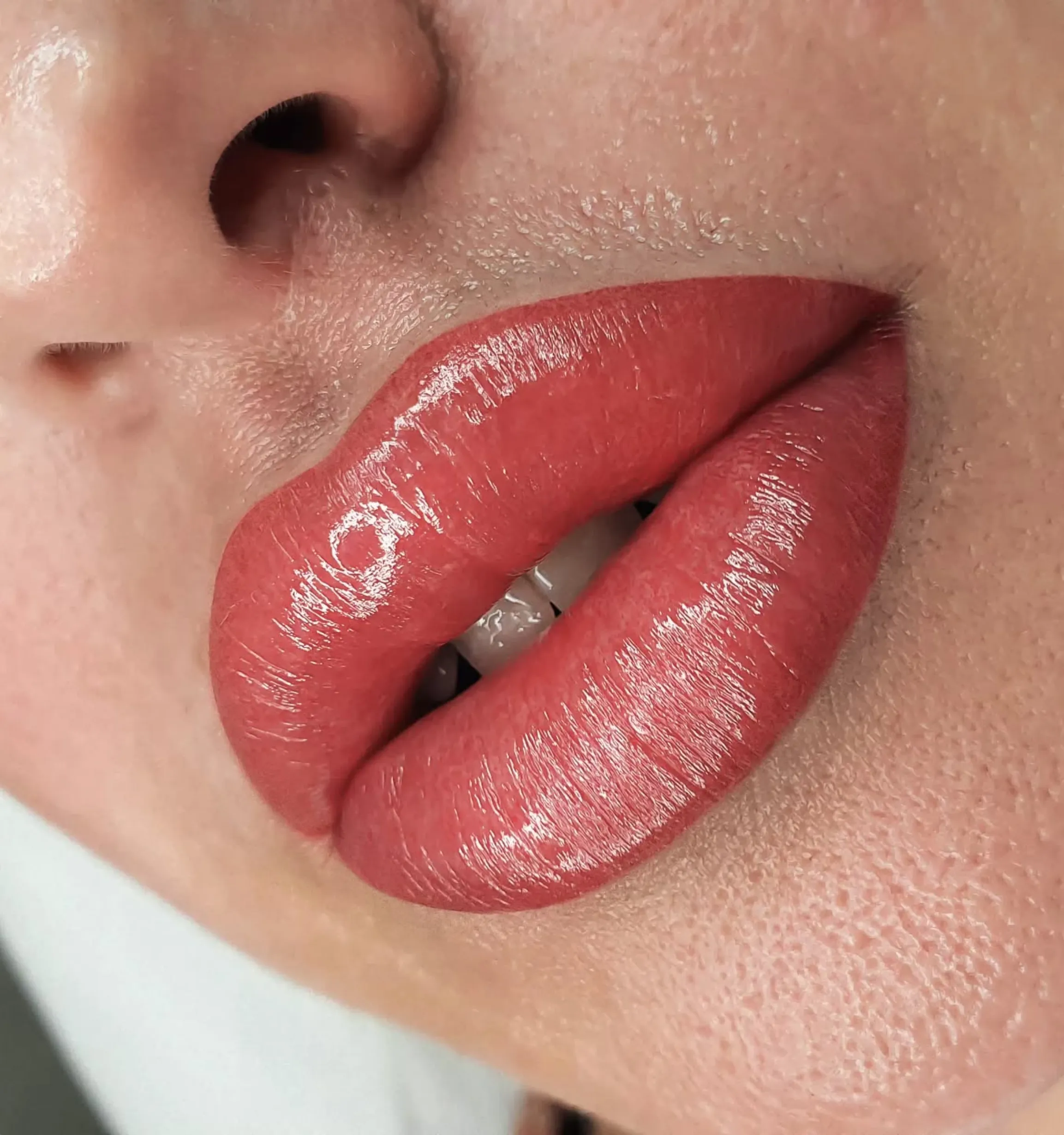 natural lip tattoo colours