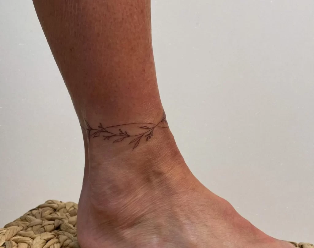 keep fine line tattoos crisp